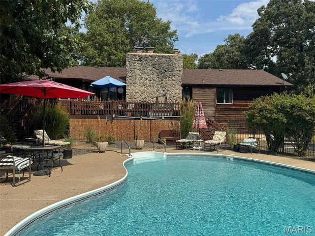 $379,900 | 20448 Oakway Drive, Lebanon, MO 65536