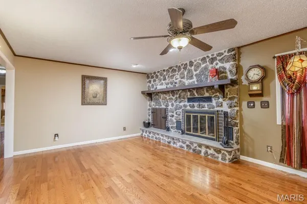 $379,900 | 20448 Oakway Drive, Lebanon, MO 65536