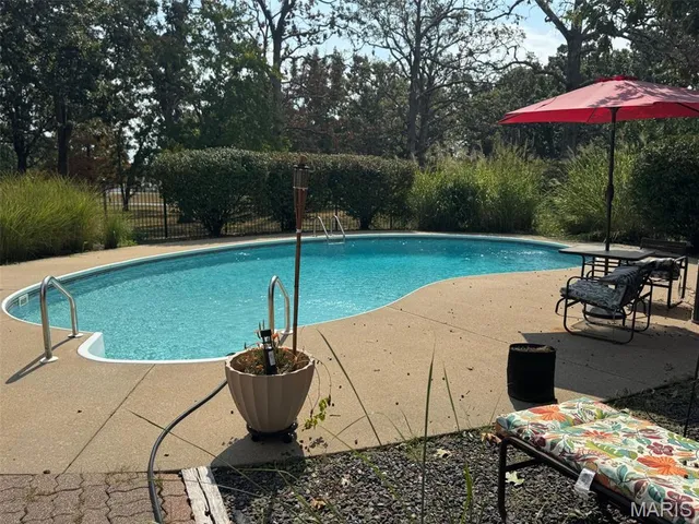 $379,900 | 20448 Oakway Drive, Lebanon, MO 65536