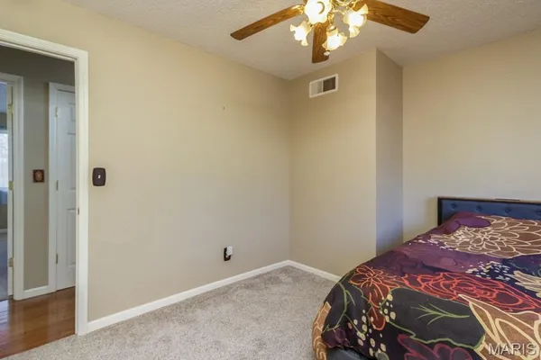 $379,900 | 20448 Oakway Drive, Lebanon, MO 65536