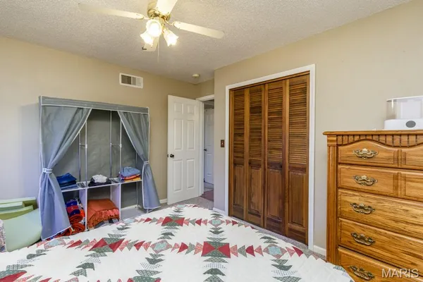 $379,900 | 20448 Oakway Drive, Lebanon, MO 65536