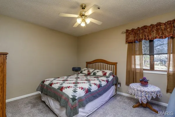 $379,900 | 20448 Oakway Drive, Lebanon, MO 65536