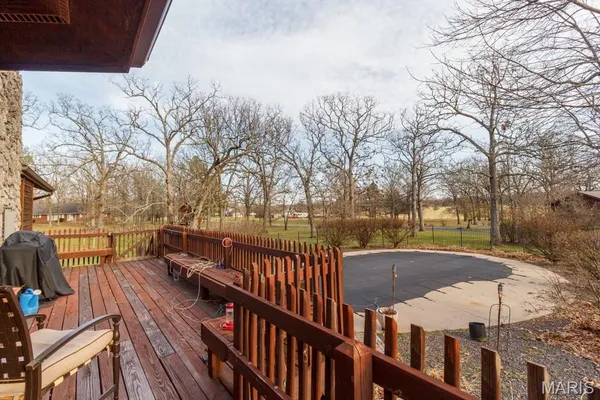 $379,900 | 20448 Oakway Drive, Lebanon, MO 65536