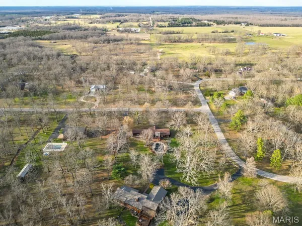 $379,900 | 20448 Oakway Drive, Lebanon, MO 65536