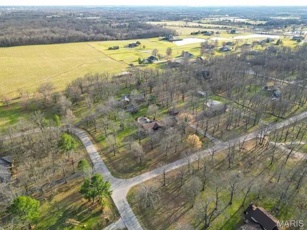 $379,900 | 20448 Oakway Drive, Lebanon, MO 65536