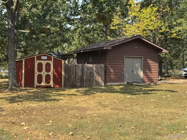 $379,900 | 20448 Oakway Drive, Lebanon, MO 65536