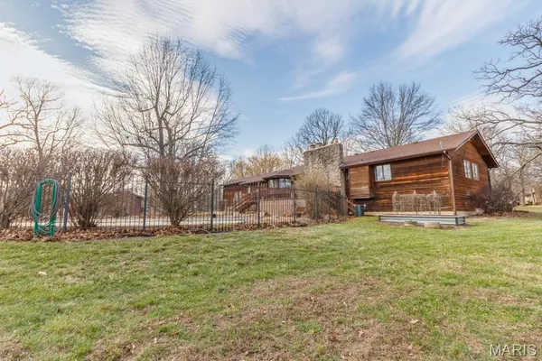 $379,900 | 20448 Oakway Drive, Lebanon, MO 65536