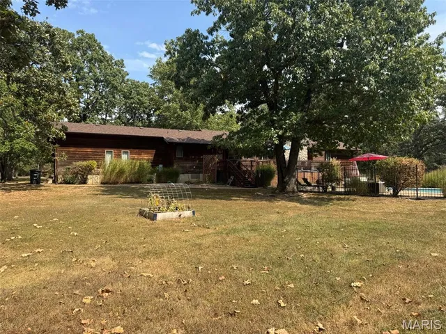 $379,900 | 20448 Oakway Drive, Lebanon, MO 65536