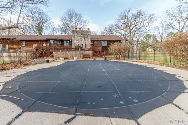 $379,900 | 20448 Oakway Drive, Lebanon, MO 65536