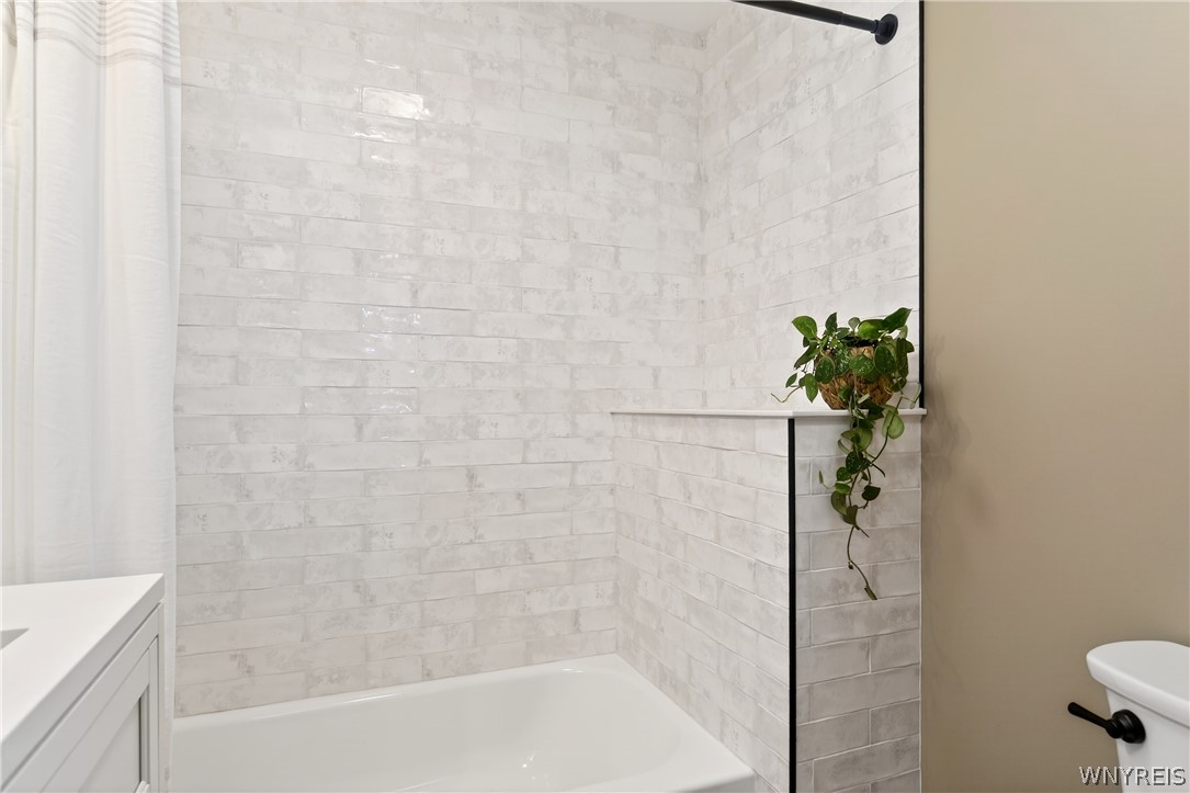 127 Dean Road Cheektowaga, NY 14043 - Photo 28 of 34