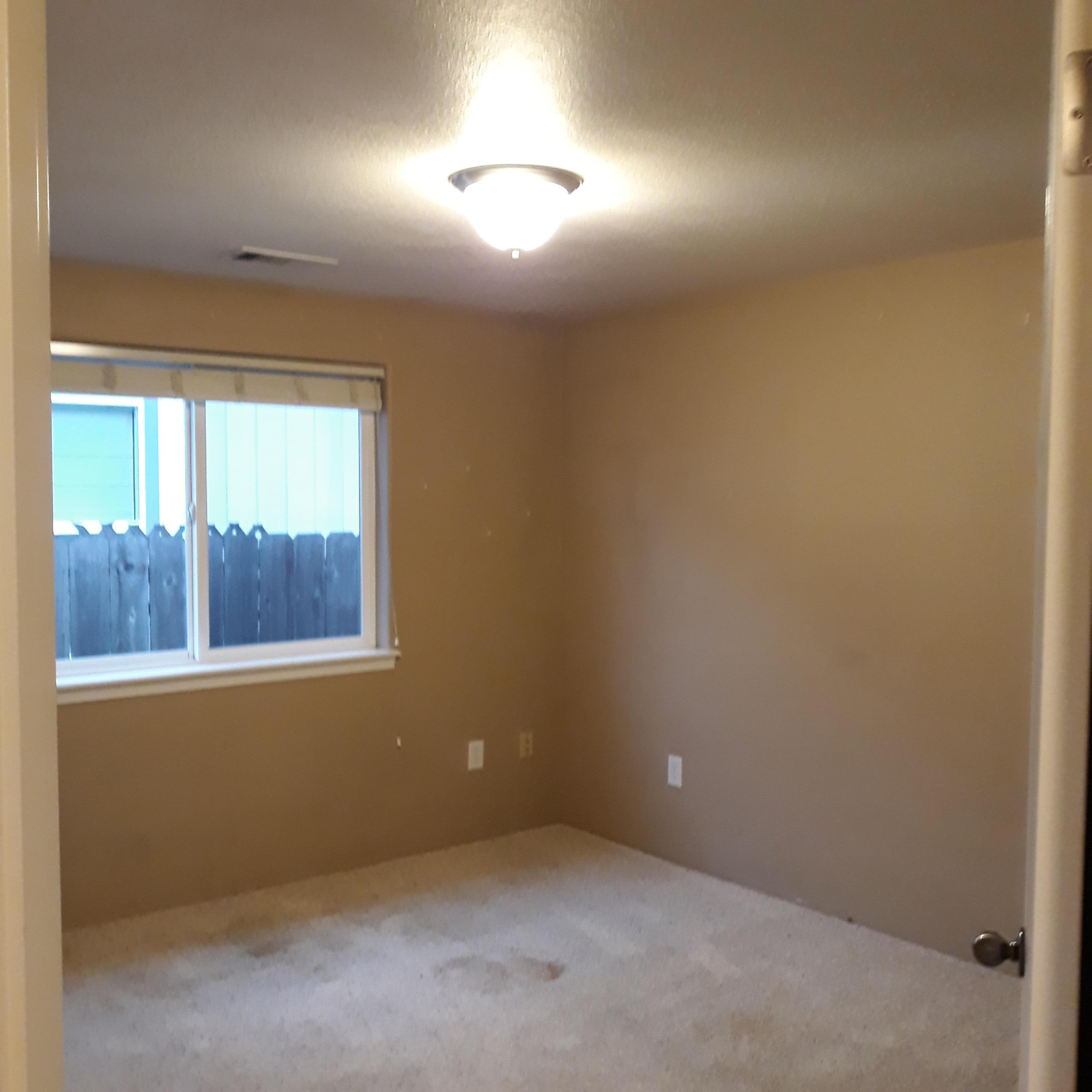 735 South Haskell Street Central Point, OR 97502 - Photo 13 of 25 Gallery Image 13