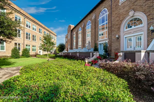 $330,000 | 2525 College Street, Unit 2102, Jacksonville, FL 32204