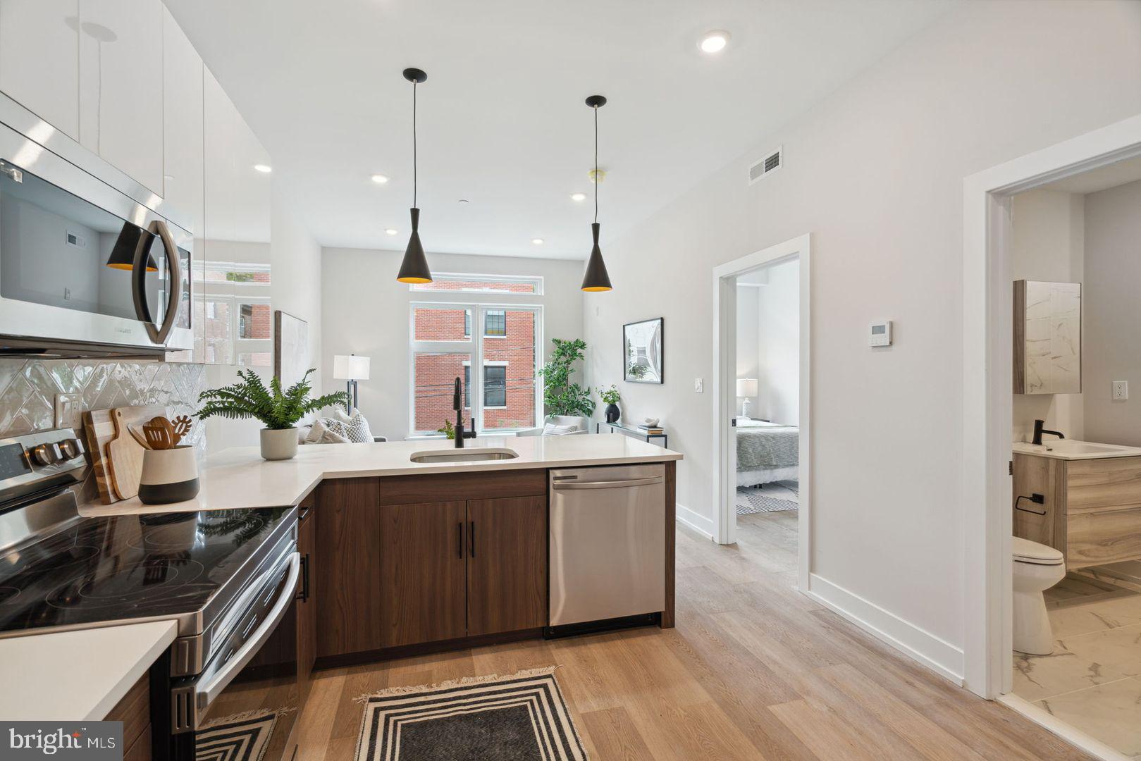 720 West Thompson Street, Unit 1B205 Philadelphia, PA 19122 - Photo 4 of 32