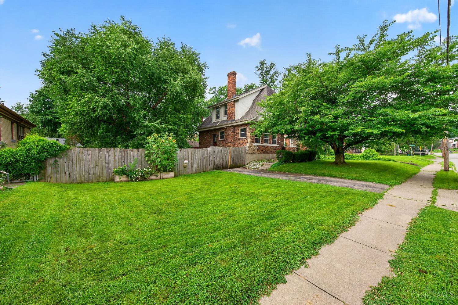 3723 Brotherton Road Cincinnati, OH 45209 - Photo 3 of 56