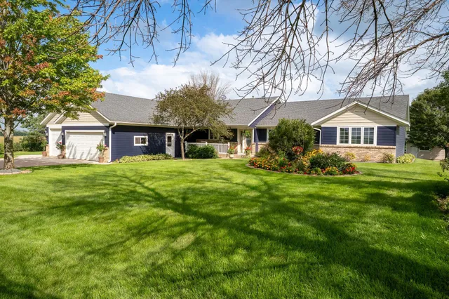 $649,000 | 10981 270th Street East, Cannon Falls, MN 55009