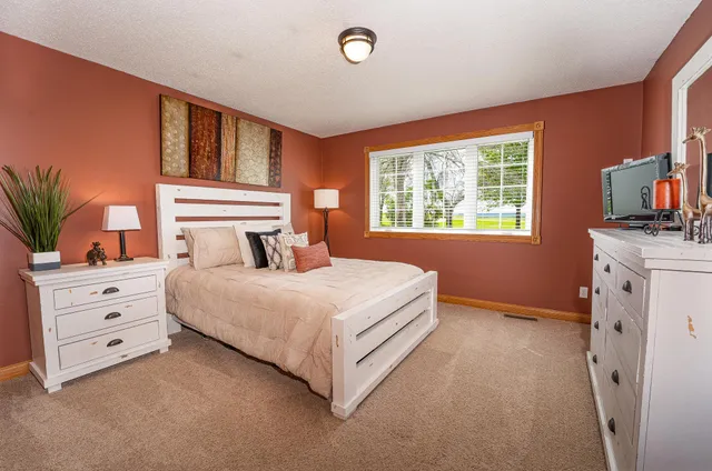 $649,000 | 10981 270th Street East, Cannon Falls, MN 55009