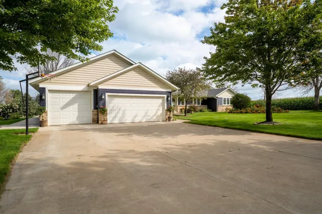 $649,000 | 10981 270th Street East, Cannon Falls, MN 55009