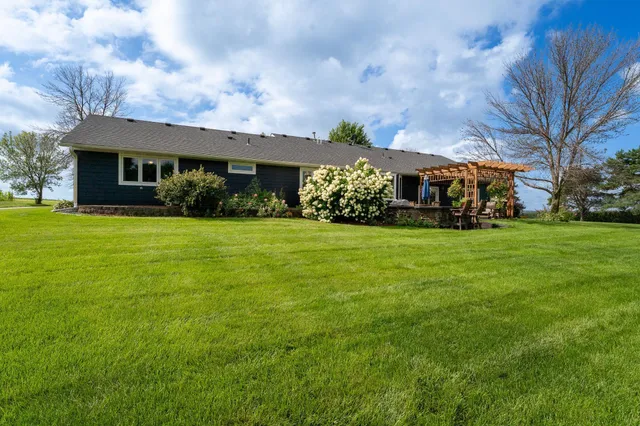 $649,000 | 10981 270th Street East, Cannon Falls, MN 55009