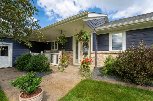 $649,000 | 10981 270th Street East, Cannon Falls, MN 55009