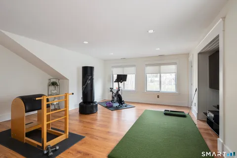 $2,295,000 | 107 Parade Hill Road, New Canaan, CT 06840