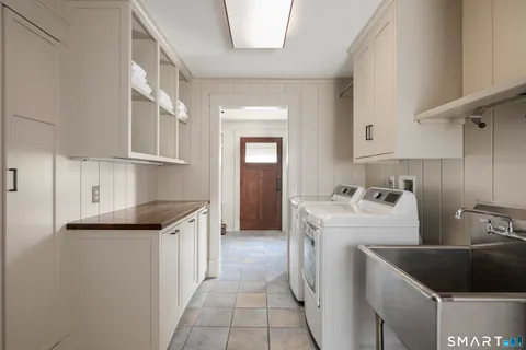 $2,295,000 | 107 Parade Hill Road, New Canaan, CT 06840