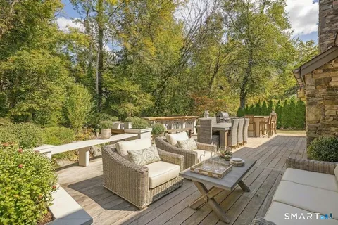 $2,295,000 | 107 Parade Hill Road, New Canaan, CT 06840