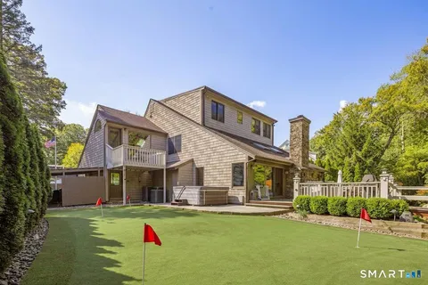 $2,295,000 | 107 Parade Hill Road, New Canaan, CT 06840