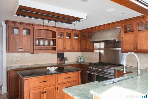 $2,295,000 | 107 Parade Hill Road, New Canaan, CT 06840