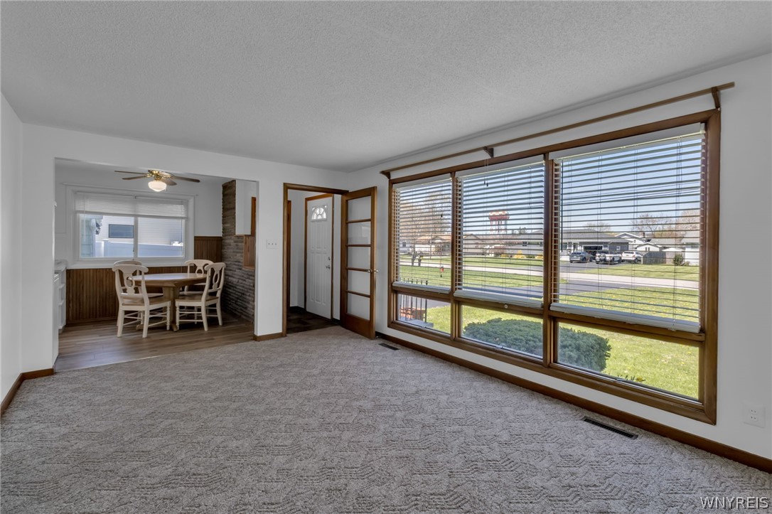 7375 St Joseph Road Niagara, NY 14304 - Photo 8 of 47