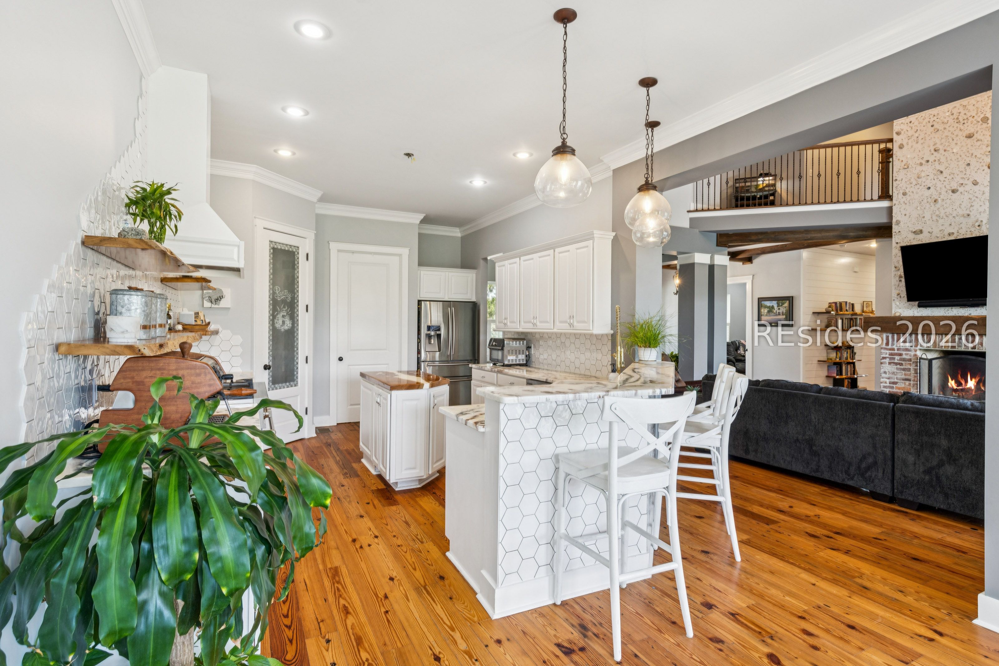 41 Buck Point Road Bluffton, SC 29910 - Photo 21 of 68 Bright, airy kitchen