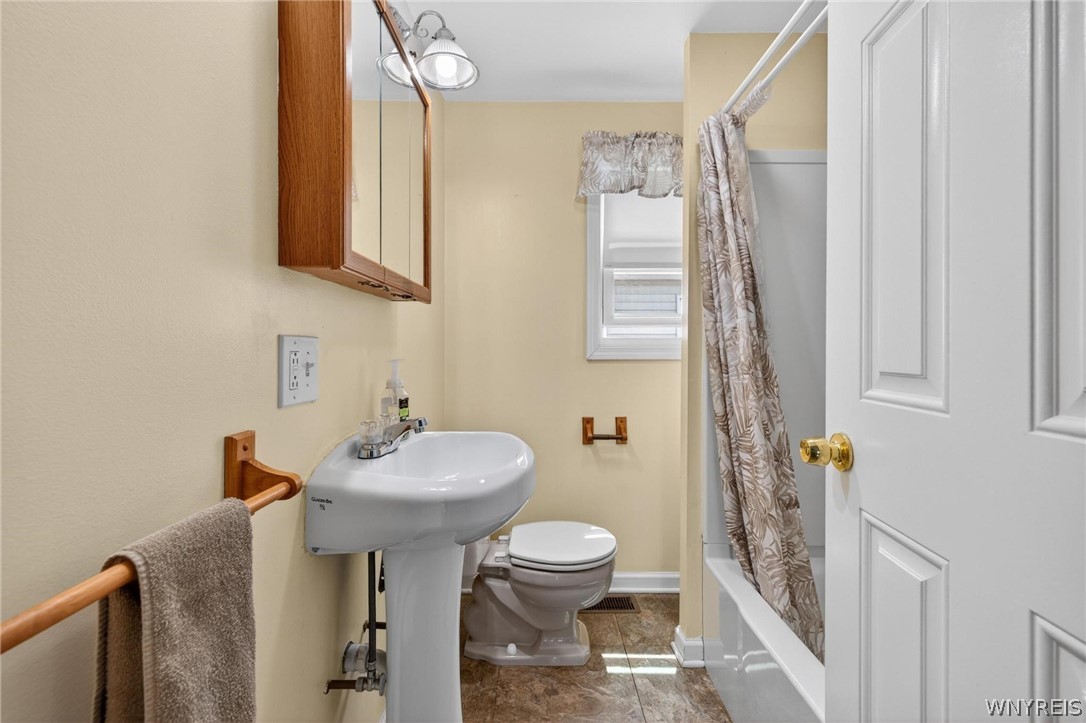 255 Roland Street Cheektowaga, NY 14212 - Photo 12 of 30