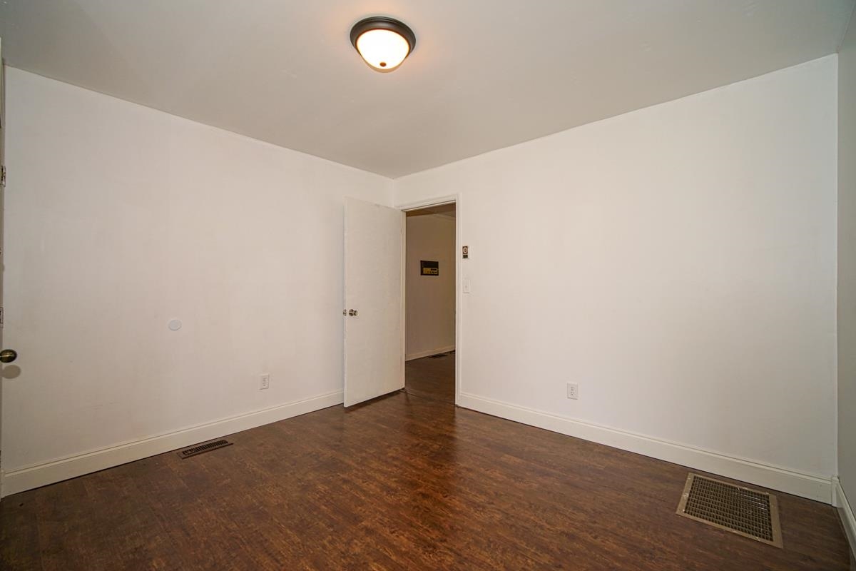 503 Timberlane Road Greer, SC 29651 - Photo 4 of 36 Gallery Image 4