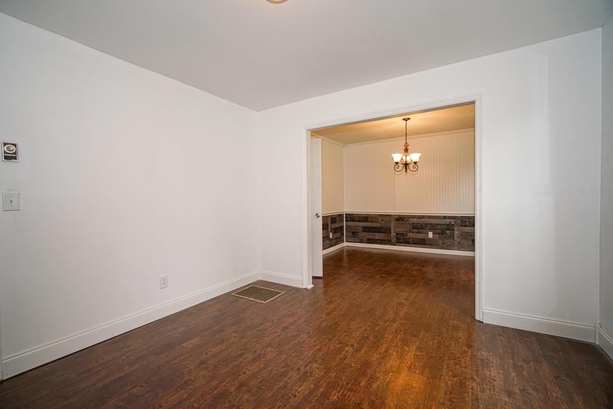 503 Timberlane Road Greer, SC 29651 - Photo 5 of 36 Gallery Image 5