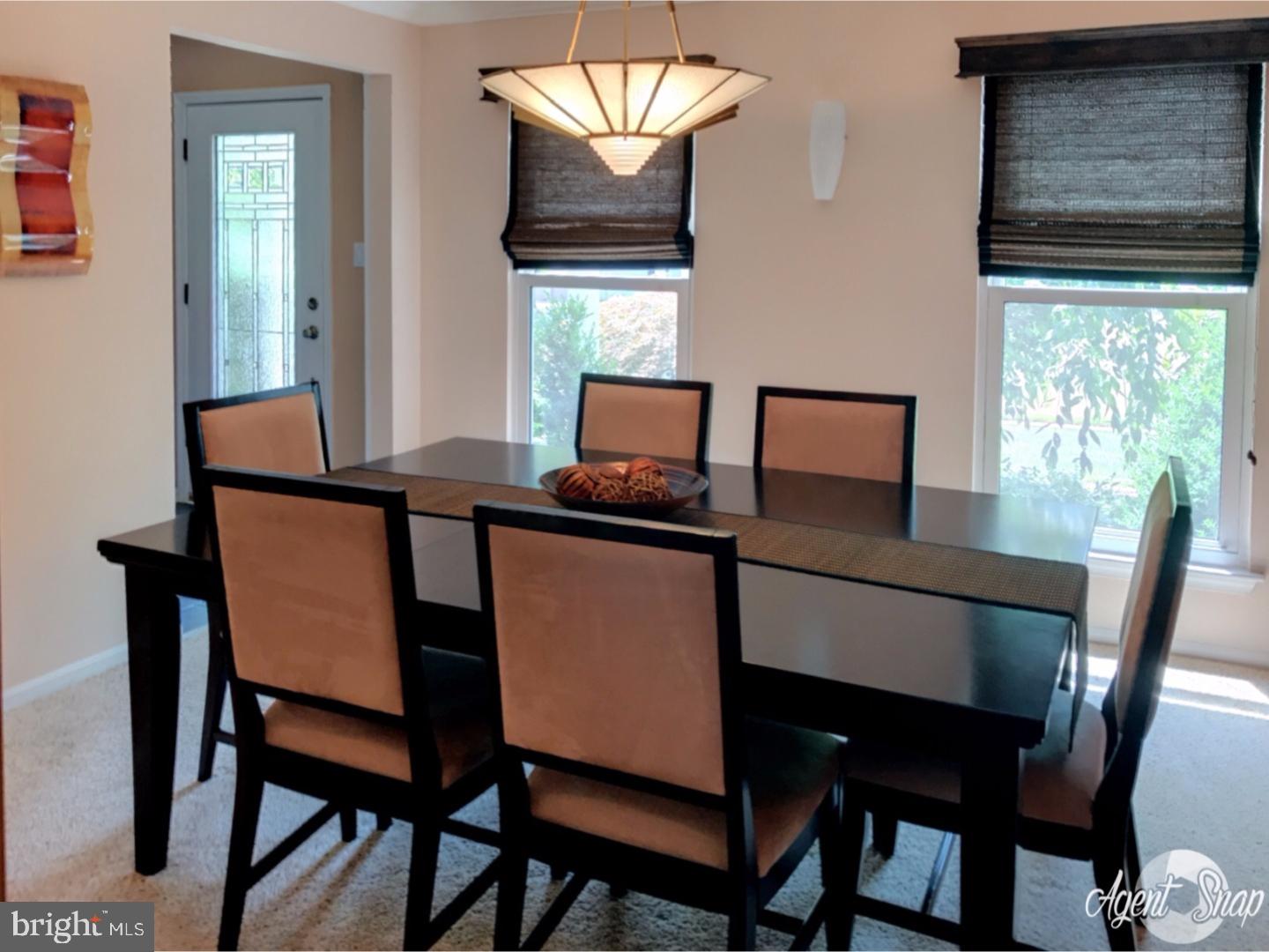 7 Aspen Road Sicklerville, NJ 08081 - Photo 4 of 24 Dining Room