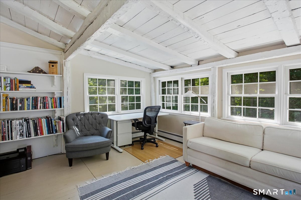 247 Chestnut Hill Road Stamford, CT 06903 - Photo 15 of 30