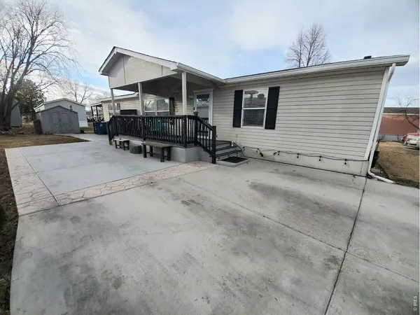 a view of a house