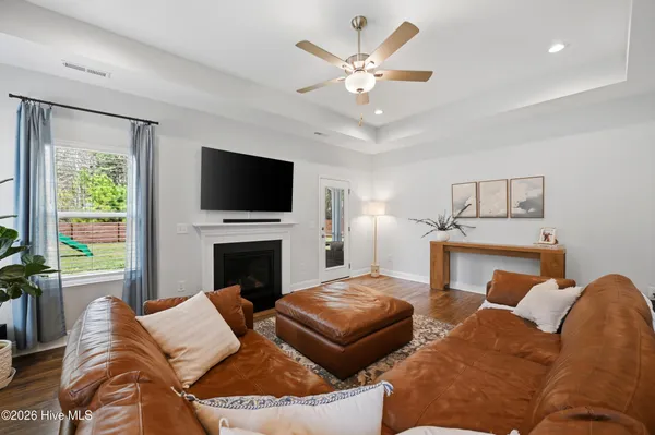 $538,999 | 221 East Red Head Circle, Sneads Ferry, NC 28460
