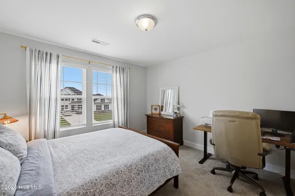 $538,999 | 221 East Red Head Circle, Sneads Ferry, NC 28460