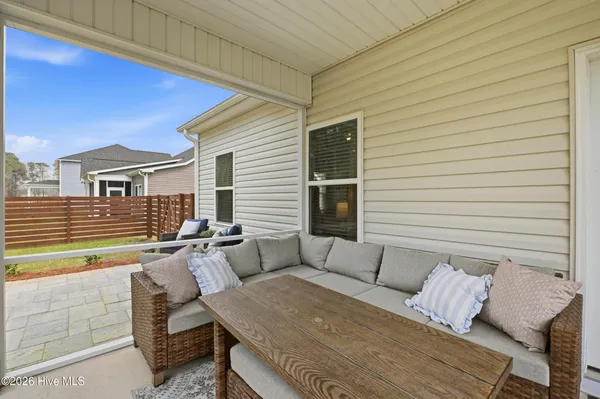 $538,999 | 221 East Red Head Circle, Sneads Ferry, NC 28460
