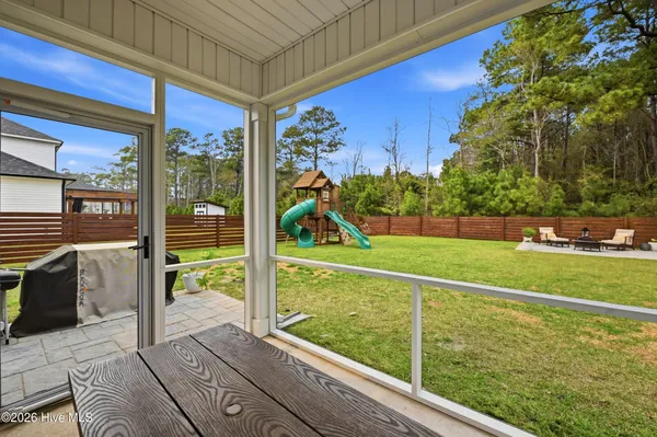 $538,999 | 221 East Red Head Circle, Sneads Ferry, NC 28460
