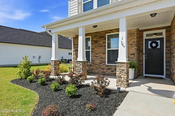 $538,999 | 221 East Red Head Circle, Sneads Ferry, NC 28460