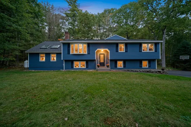 $660,000 | 22 Winterhill Road, Goffstown, NH 03045