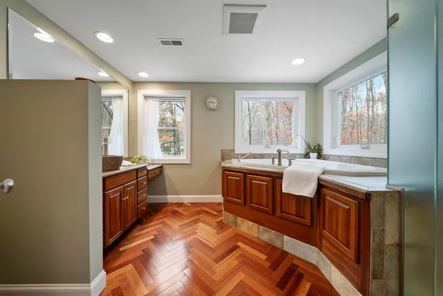 $660,000 | 22 Winterhill Road, Goffstown, NH 03045