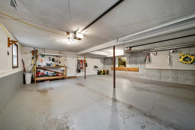 $660,000 | 22 Winterhill Road, Goffstown, NH 03045