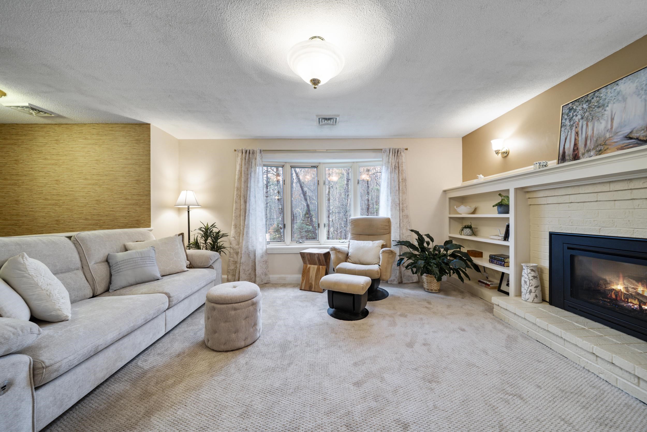 22 Winterhill Road Goffstown, NH 03045 - Photo 5 of 50