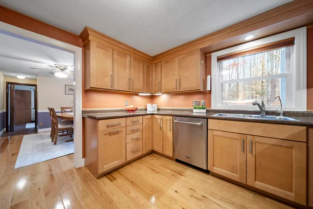 $660,000 | 22 Winterhill Road, Goffstown, NH 03045