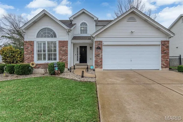 $494,900 | 32 Hickory Valley Court, Wildwood, MO 63038