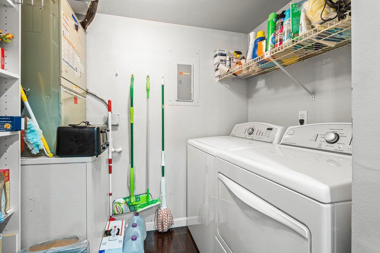 336 Knotty Pine Circle, Unit A2 Greenacres, FL 33463 - Photo 20 of 28 021-336KnottyPineCircle-Greenacres-FL-33