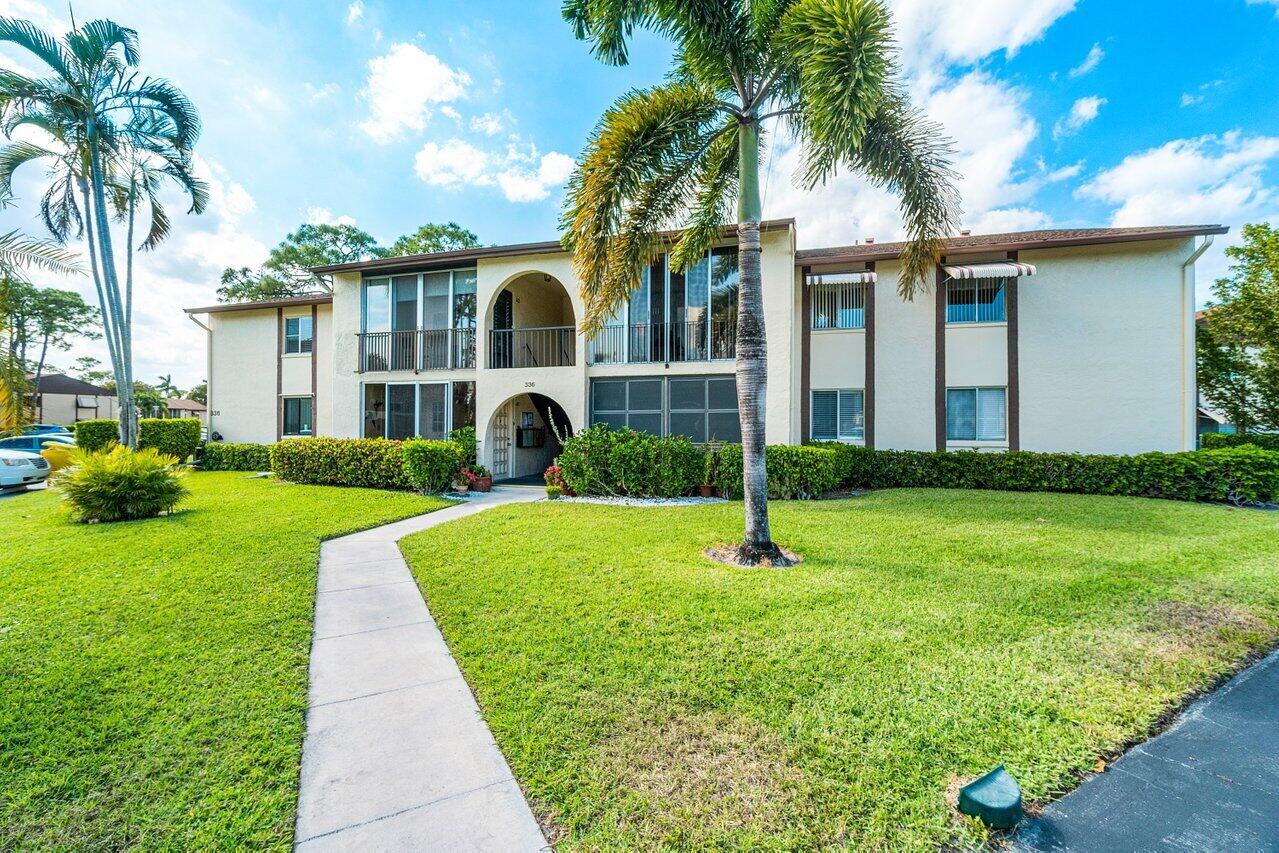 336 Knotty Pine Circle, Unit A2 Greenacres, FL 33463 - Photo 3 of 28 003-336KnottyPineCircle-Greenacres-FL-33
