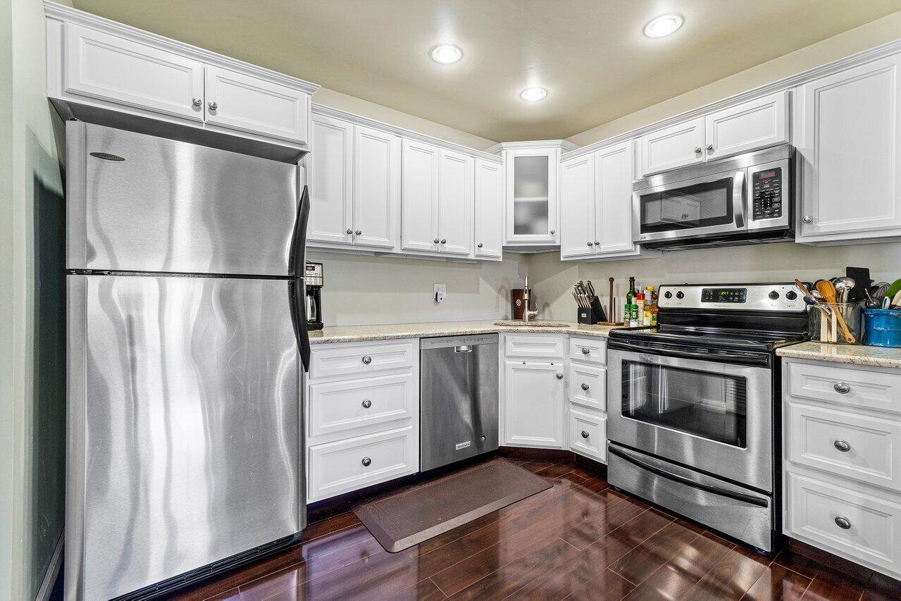 336 Knotty Pine Circle, Unit A2 Greenacres, FL 33463 - Photo 4 of 28 007-336KnottyPineCircle-Greenacres-FL-33